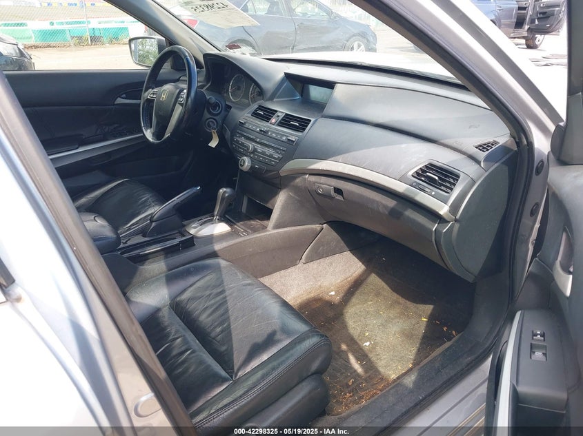 2009 HONDA ACCORD VIN: 1HGCP26809A029055