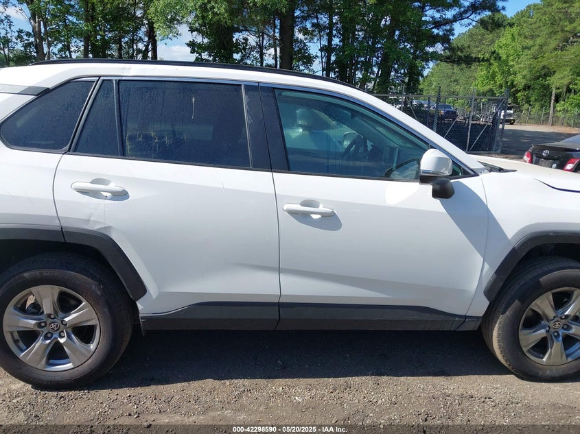 2024 TOYOTA RAV4 VIN: 2T3P1RFV1RW428767