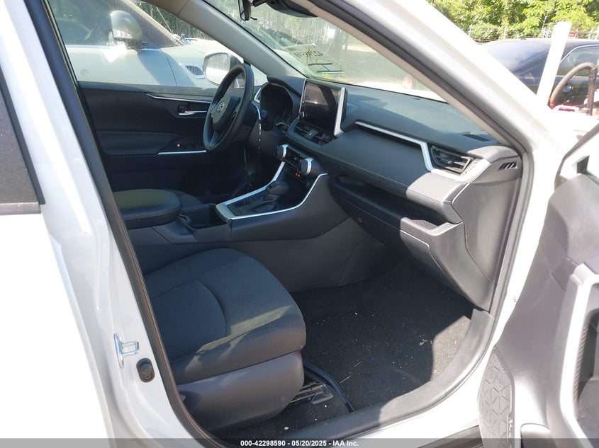 2024 TOYOTA RAV4 VIN: 2T3P1RFV1RW428767