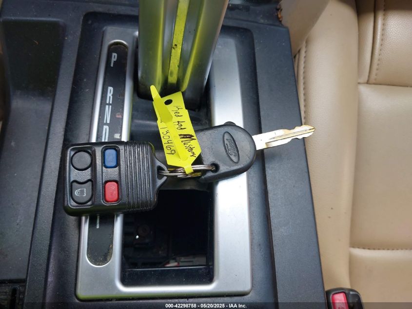 2007 Ford Mustang V6 Deluxe/V6 Premium VIN: 1ZVFT84N375262112 Lot: 42298758