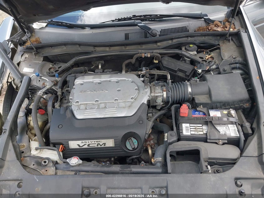 2008 HONDA ACCORD VIN: 1HGCP36818A078219