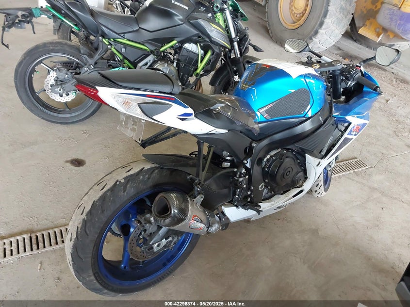 2024 SUZUKI GSX-R600 - JS1GN7FA3R7100939