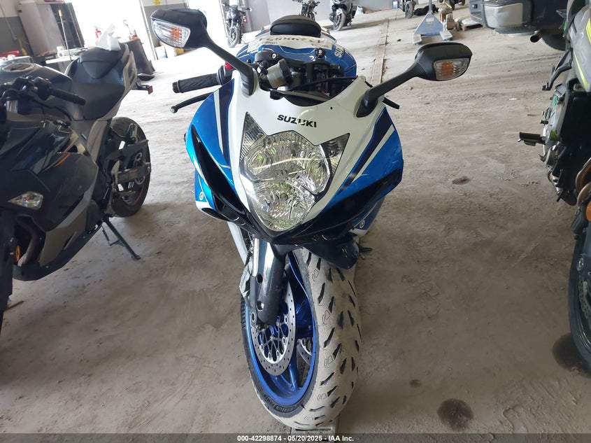 2024 SUZUKI GSX-R600 - JS1GN7FA3R7100939