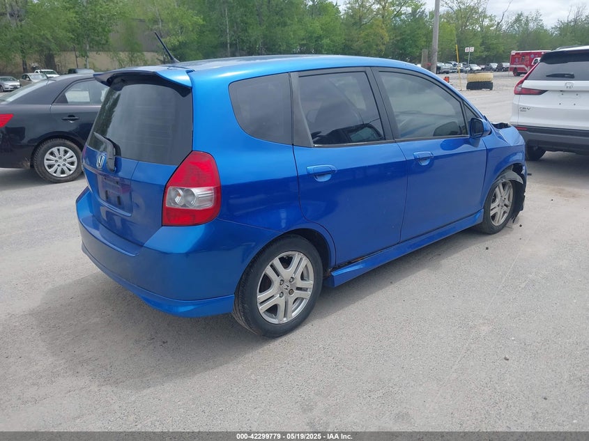 2008 HONDA FIT VIN: JHMGD38688S046025