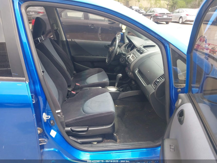 2008 HONDA FIT VIN: JHMGD38688S046025