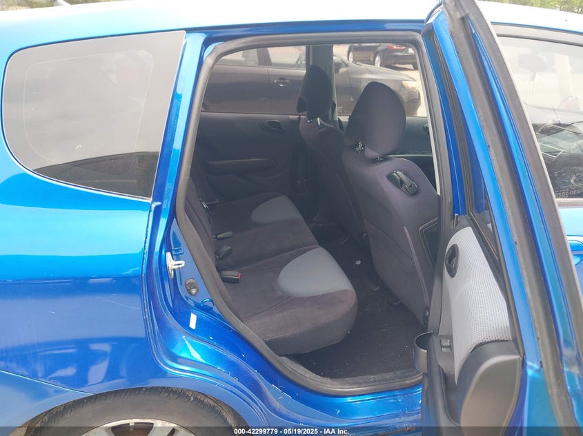 2008 HONDA FIT VIN: JHMGD38688S046025
