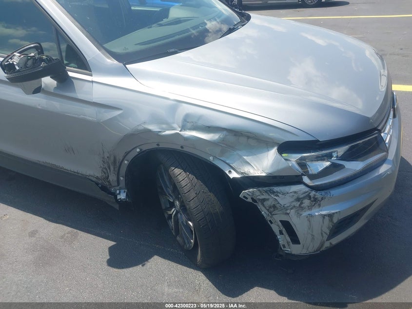 2021 VOLKSWAGEN TIGUAN VIN: 3VV1B7AX7MM117954