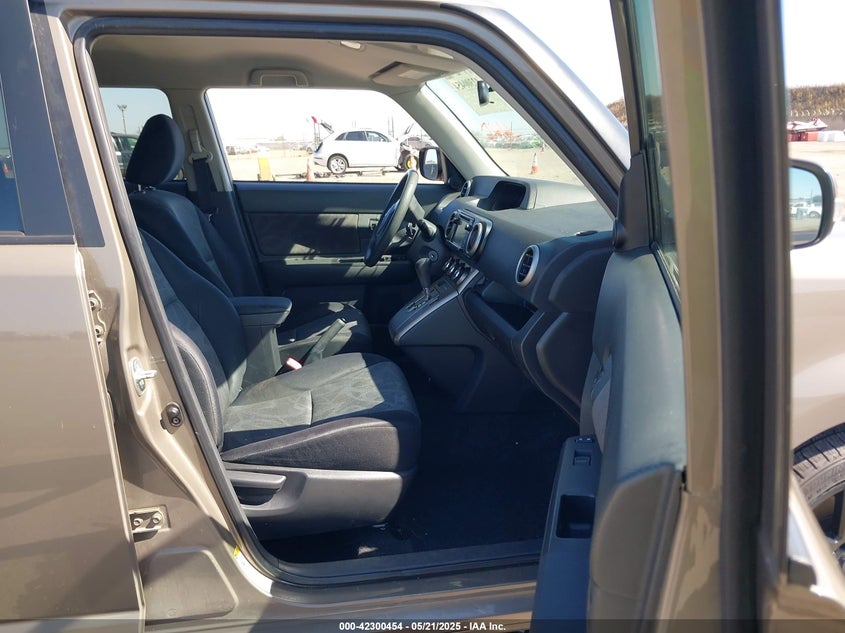 2013 SCION XB VIN: JTLZE4FE3DJ047711