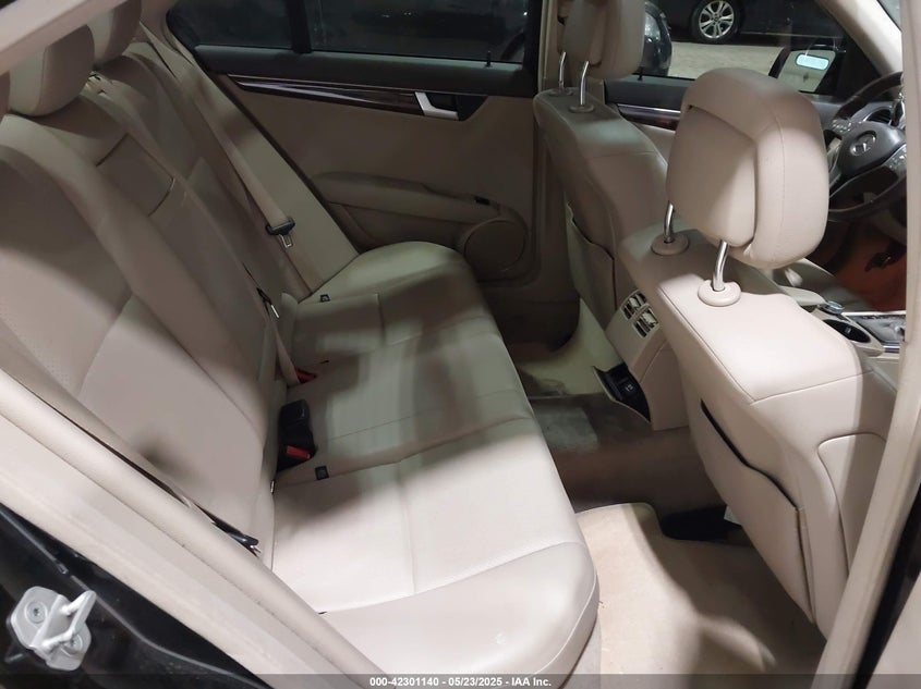 2013 MERCEDES-BENZ C VIN: WDDGF8AB6DR292594