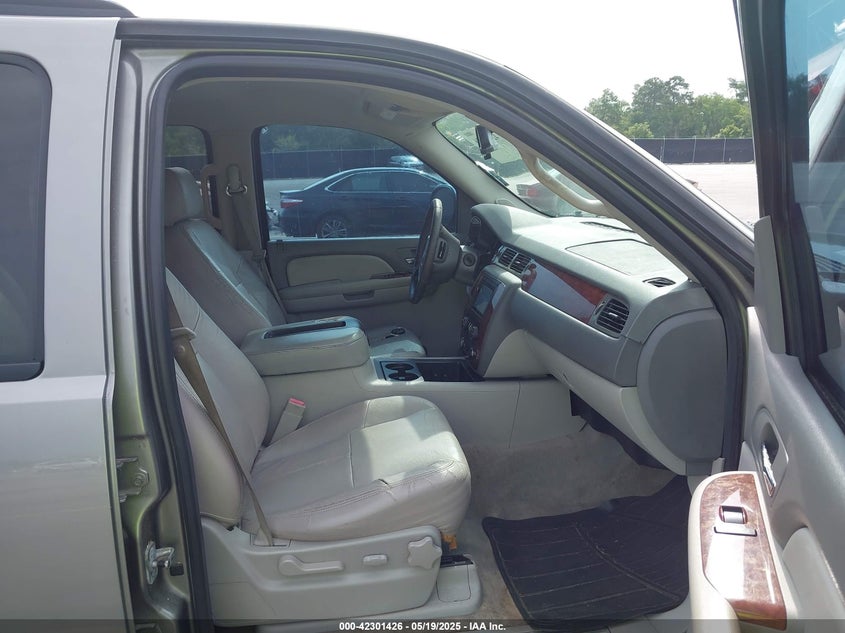 2009 CHEVROLET TAHOE VIN: 1GNEC23379R171830