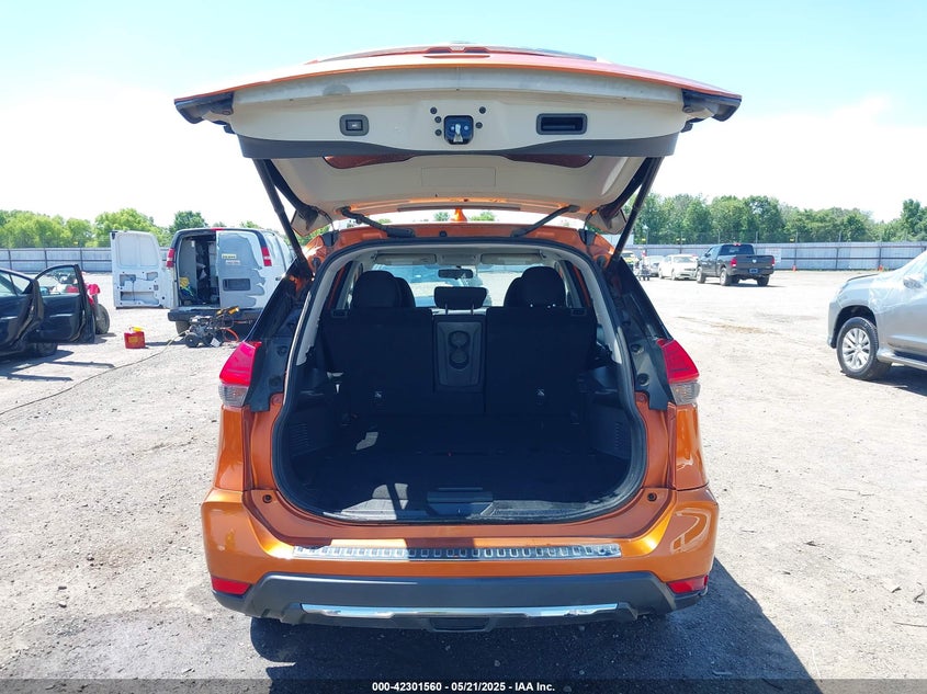 2017 NISSAN ROGUE SV - JN8AT2MT1HW138574