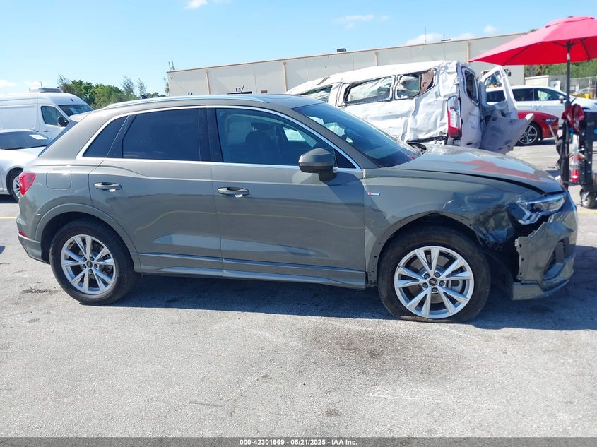2024 AUDI Q3 VIN: WA1DECF31R1053362
