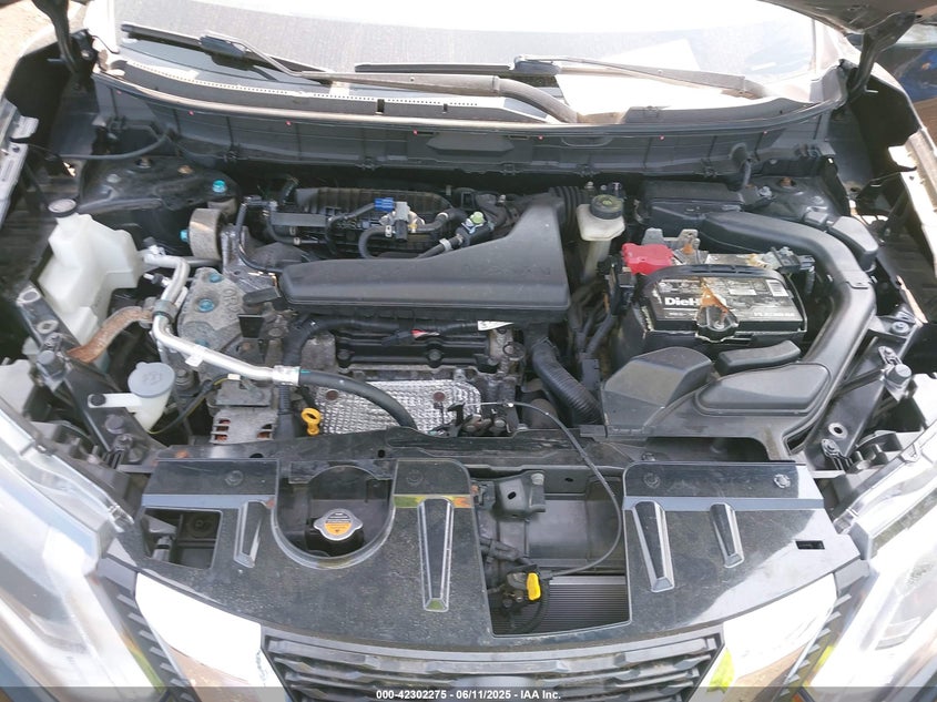 2018 NISSAN ROGUE VIN: KNMAT2MV6JP561051