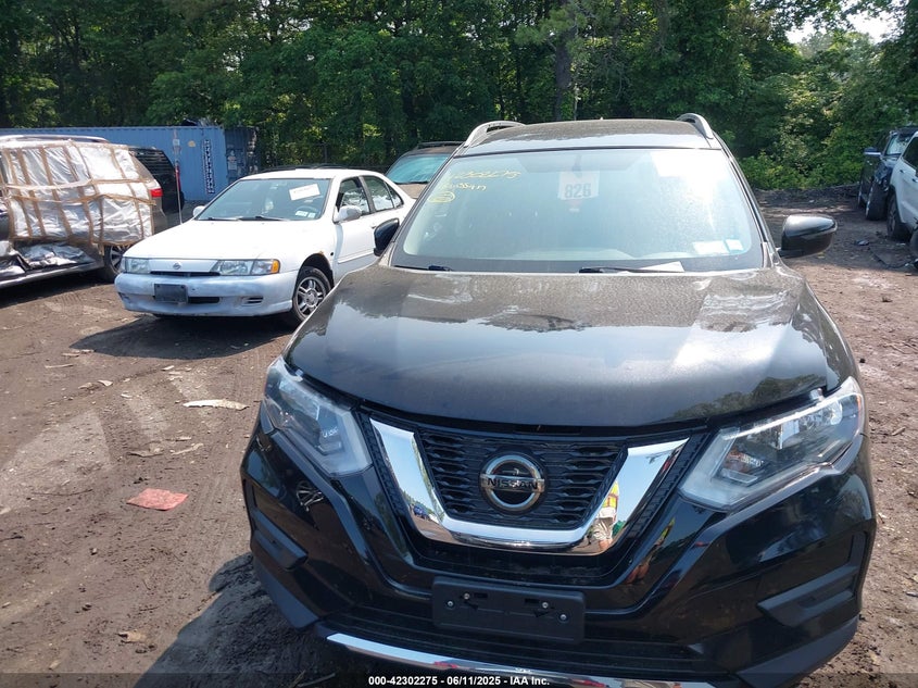 2018 NISSAN ROGUE VIN: KNMAT2MV6JP561051