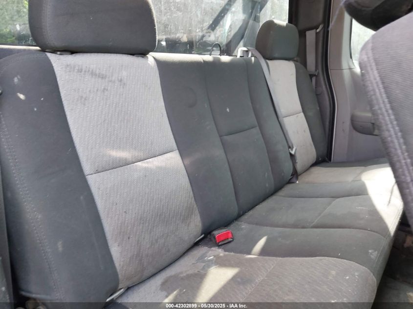 2007 Chevrolet Silverado 2500Hd Work Truck VIN: 1GCHC29K37E532415 Lot: 42302899