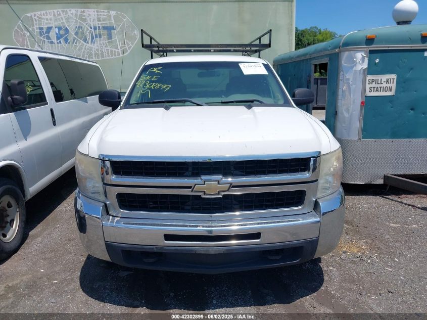 2007 Chevrolet Silverado 2500Hd Work Truck VIN: 1GCHC29K37E532415 Lot: 42302899