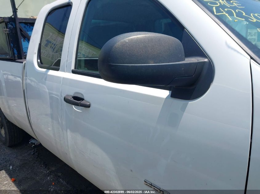 2007 Chevrolet Silverado 2500Hd Work Truck VIN: 1GCHC29K37E532415 Lot: 42302899