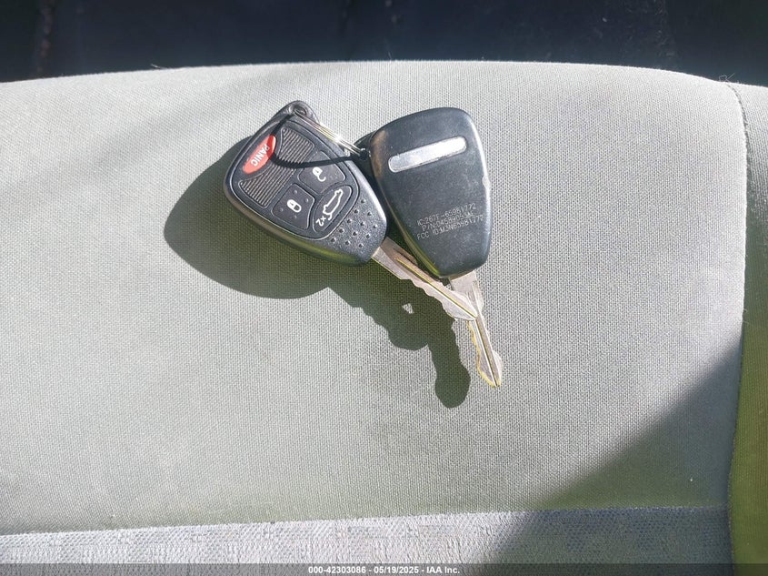 2007 JEEP LIBERTY VIN: 1J4GL48KX7W522767