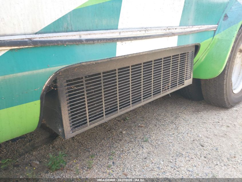 2005 Ford E-350 Cutaway Standard VIN: 1FDWE35S85HA77338 Lot: 42303608