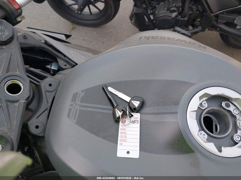 2025 Kawasaki Zx636 K VIN: JKBZXJK19SA008552 Lot: 42304062