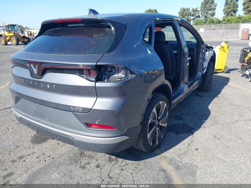 2023 VINFAST VF 8(VIN: RLLV1AFA0PH001143