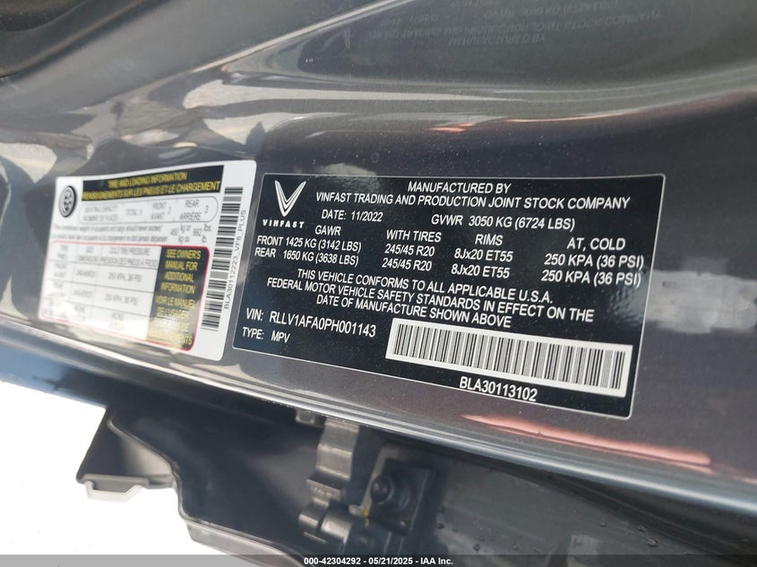 2023 VINFAST VF 8(VIN: RLLV1AFA0PH001143