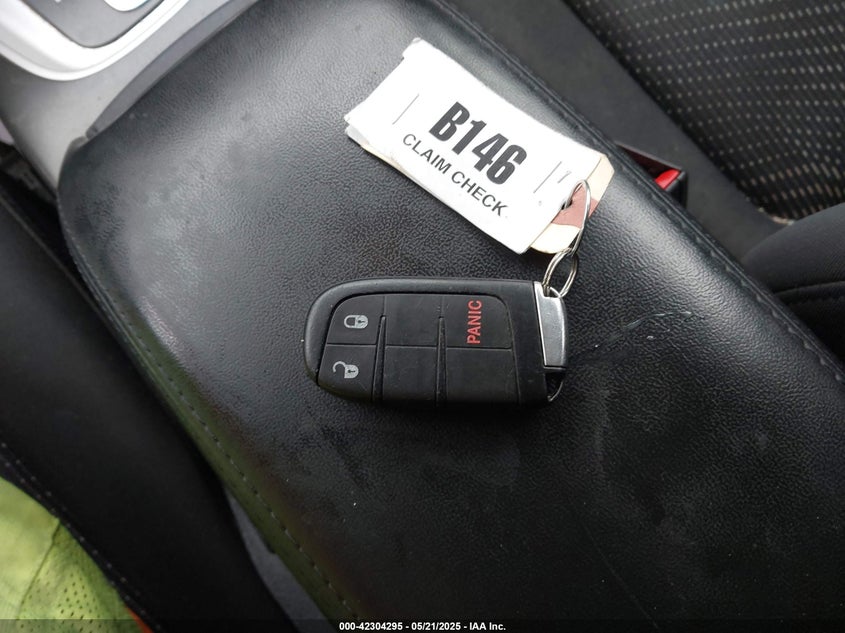 2014 DODGE JOURNEY VIN: 3C4PDCBB5ET303577
