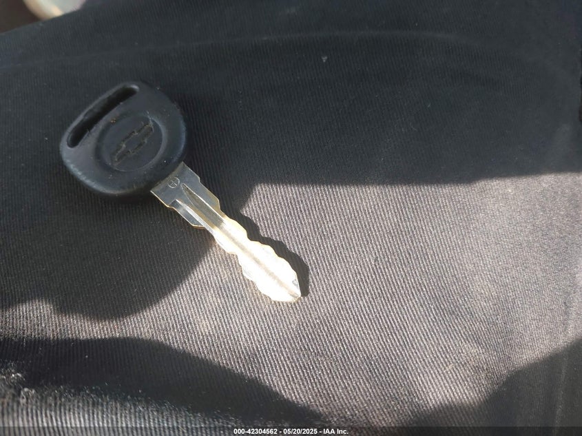 2008 CHEVROLET IMPALA VIN: 2G1WS553881328425