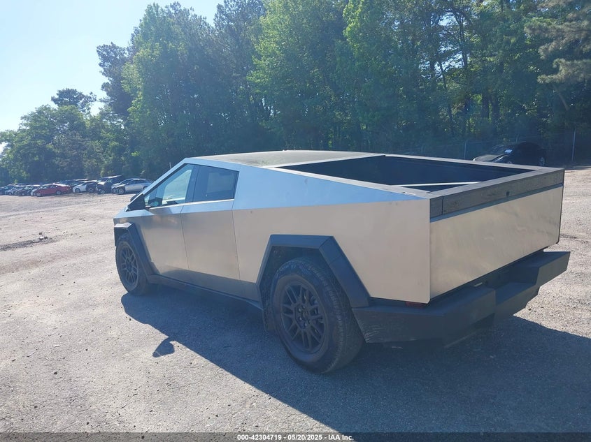 2025 TESLA CYBERTRUCK auction photo 3