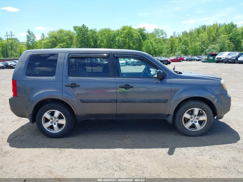 2011 HONDA PILOT VIN: 5FNYF4H20BB028772