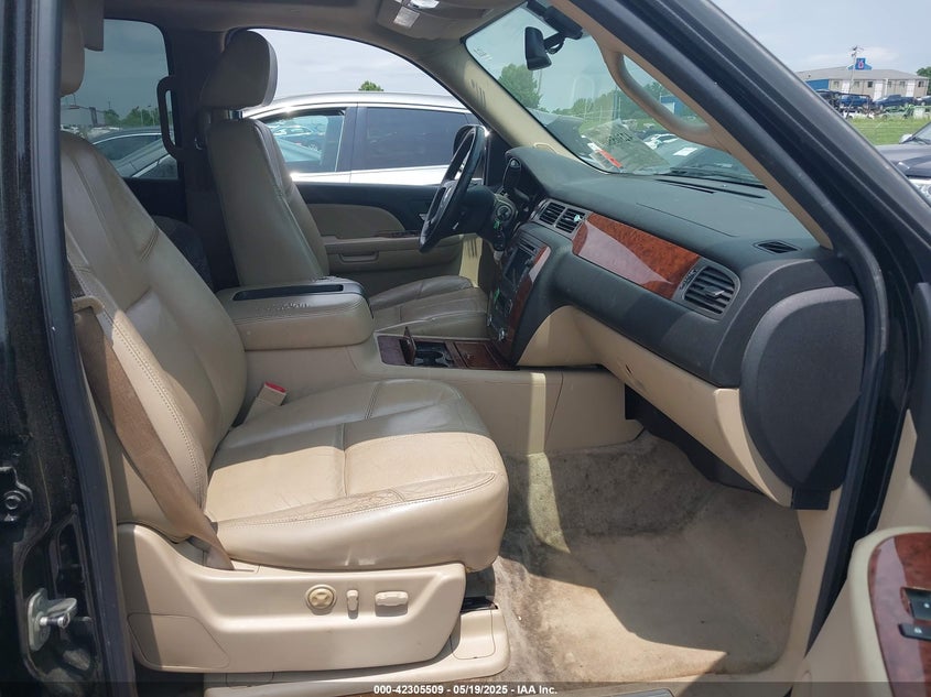 2007 CHEVROLET TAHOE VIN: 1GNFK13077R352902