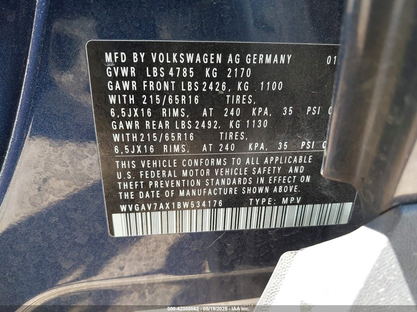 2011 VOLKSWAGEN TIGUAN VIN: WVGAV7AX1BW534176