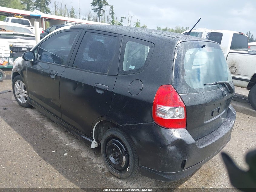 2007 HONDA FIT VIN: JHMGD38657S024112
