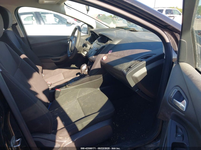 2015 FORD FOCUS VIN: 1FADP3F21FL385654