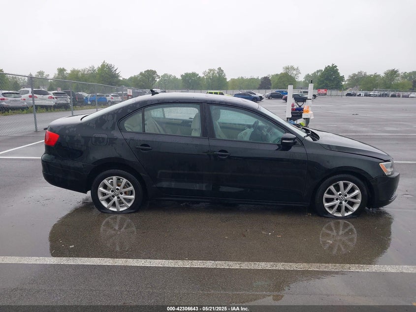2011 VOLKSWAGEN JETTA VIN: 3VWDX7AJ7BM304372