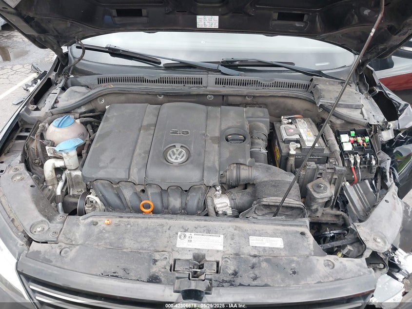 2013 VOLKSWAGEN JETTA 2.5L SE - 3VWDP7AJ1DM250490