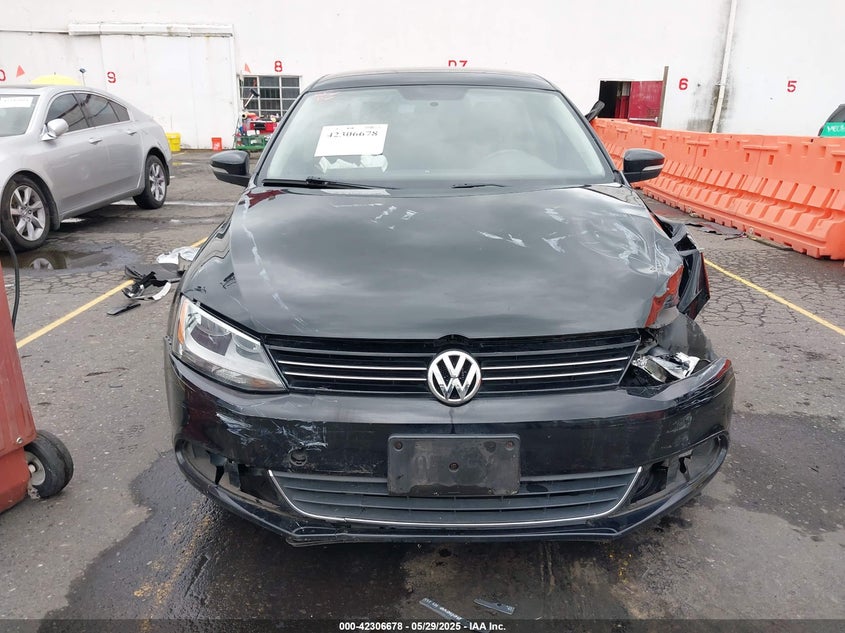 2013 VOLKSWAGEN JETTA 2.5L SE - 3VWDP7AJ1DM250490