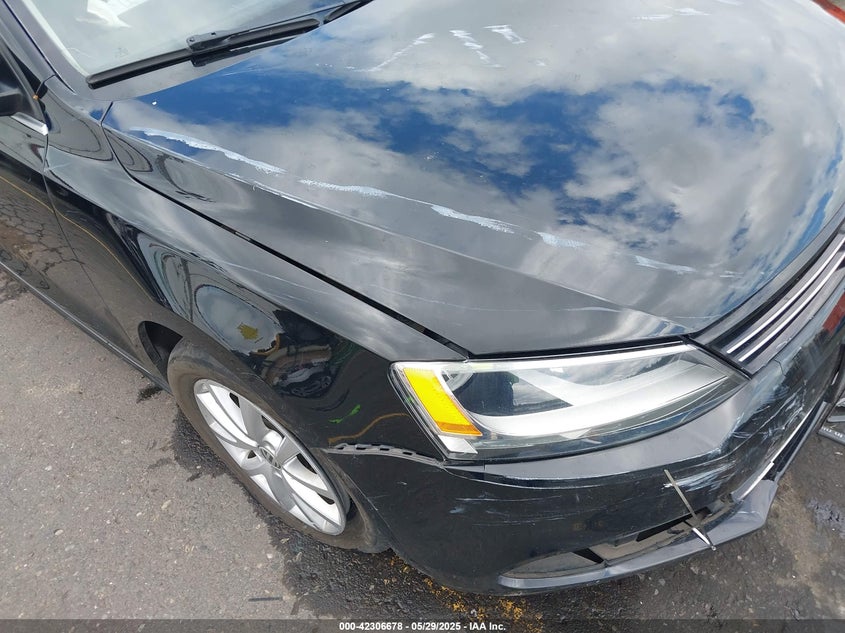 2013 VOLKSWAGEN JETTA 2.5L SE - 3VWDP7AJ1DM250490