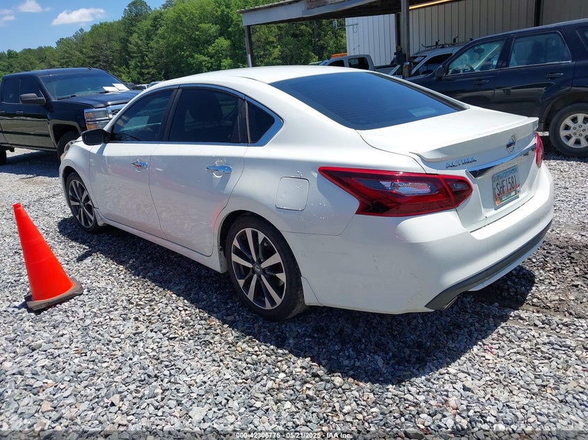 2017 NISSAN ALTIMA VIN: 1N4AL3AP9HN351471