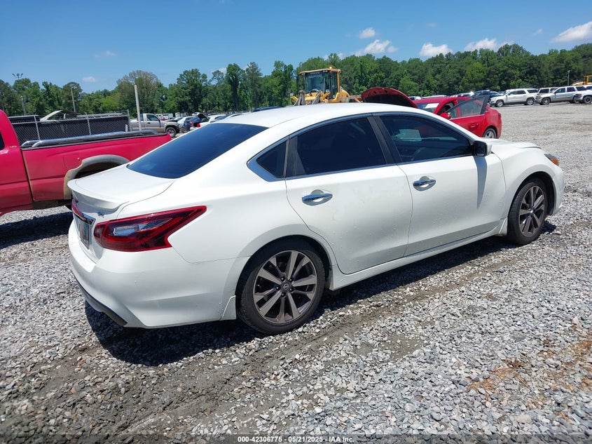 2017 NISSAN ALTIMA VIN: 1N4AL3AP9HN351471