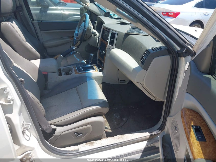 2008 JEEP GRAND CHEROKEE VIN: 1J8HR58N48C204440