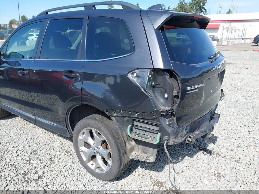 VIN JF2SJAWC6JH608722 2018 SUBARU FORESTER 2.5I TOURING