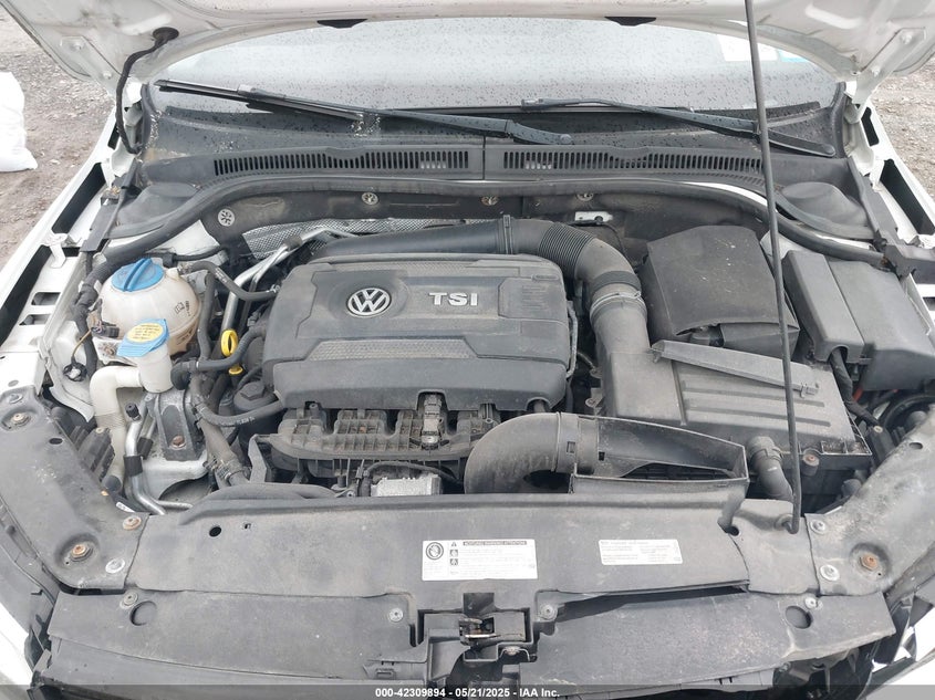 2014 VOLKSWAGEN JETTA VIN: 3VWD17AJ5EM417940