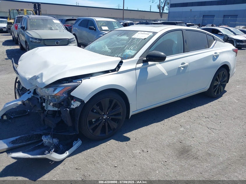 VIN 1N4BL4CV7NN323976 2022 NISSAN ALTIMA SR FWD
