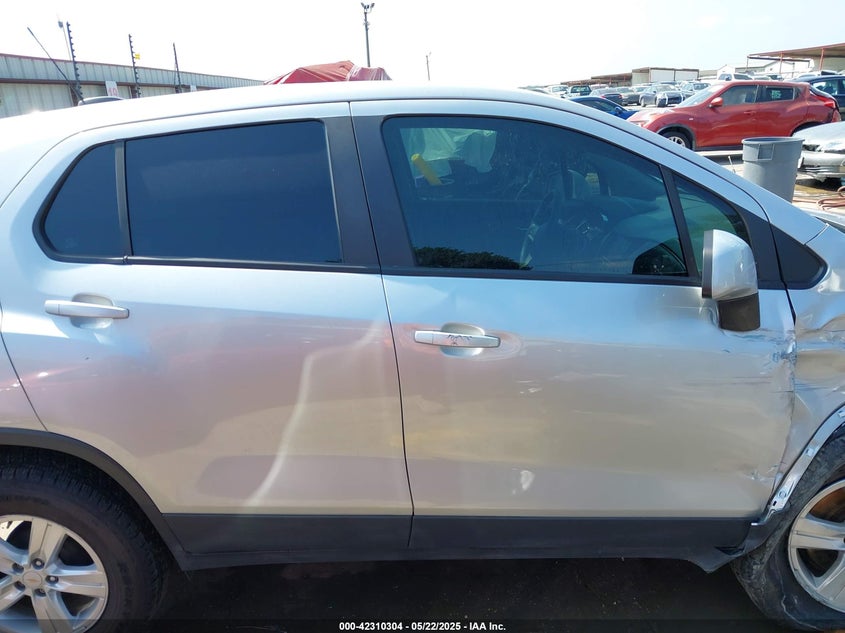 VIN KL7CJKSB1LB039707 2020 CHEVROLET TRAX FWD LS