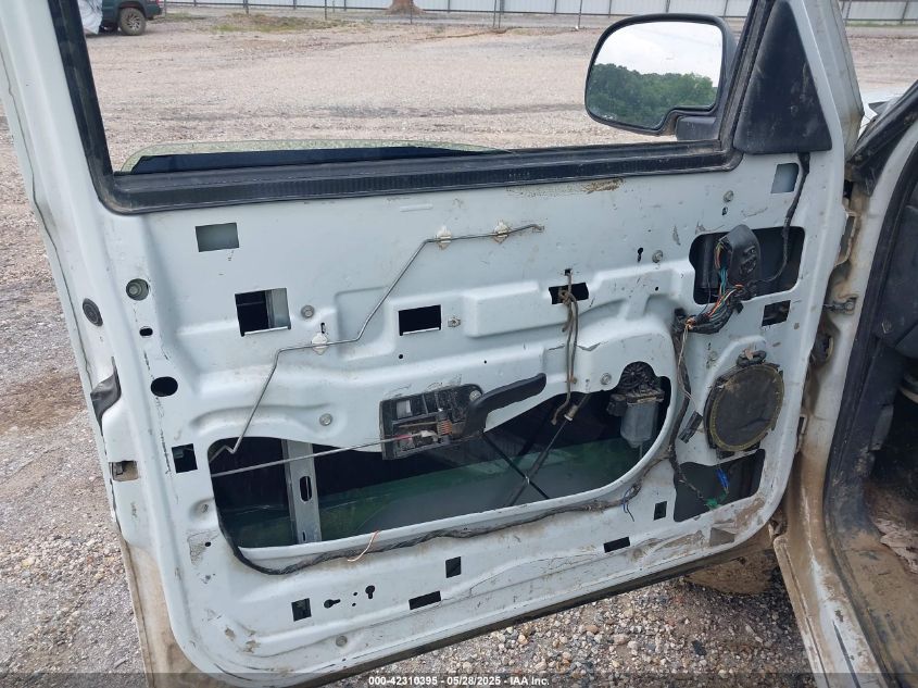 2002 Chevrolet Silverado 1500 Ls VIN: 2GCEK19T321135693 Lot: 42310395