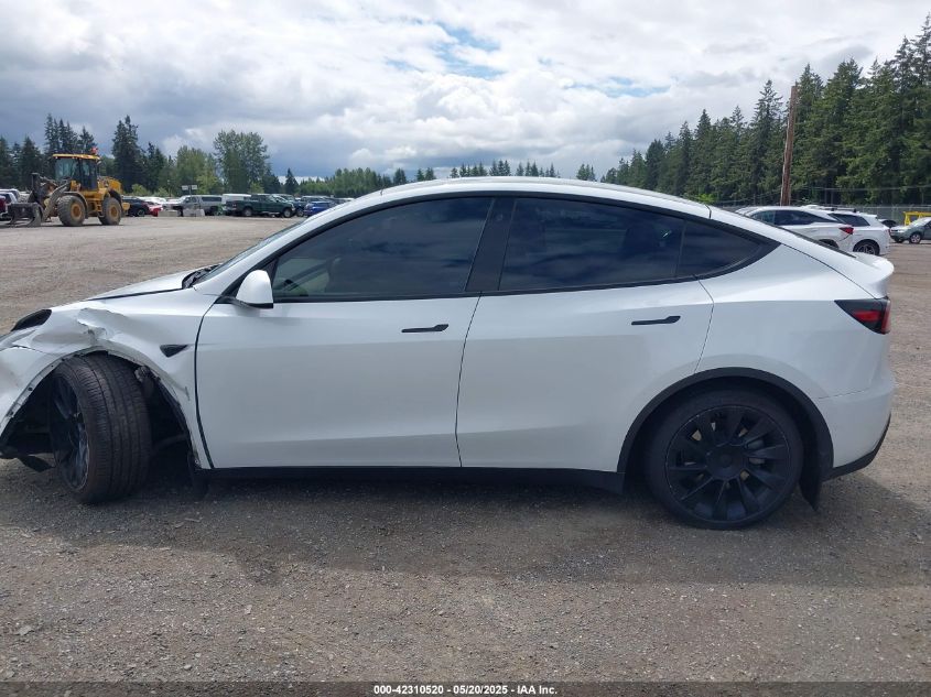 2022 Tesla Model Y Long Range Dual Motor All-Wheel Drive VIN: 7SAYGDEE9NF494901 Lot: 42310520