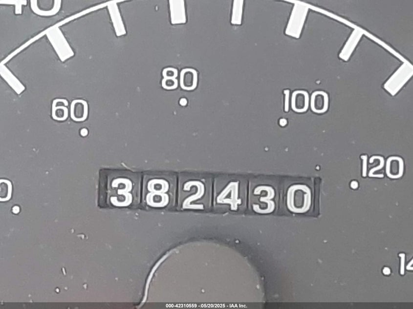 1999 Ford F-350 Lariat/Xl/Xlt VIN: 1FTSW31F1XEB34749 Lot: 42310559