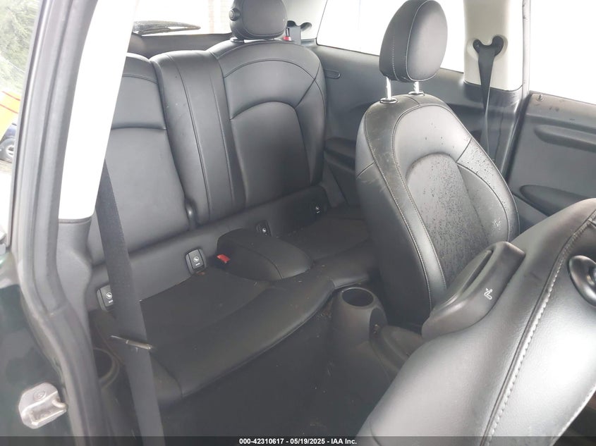 2016 MINI HARDTOP VIN: WMWXP5C52G3B15559