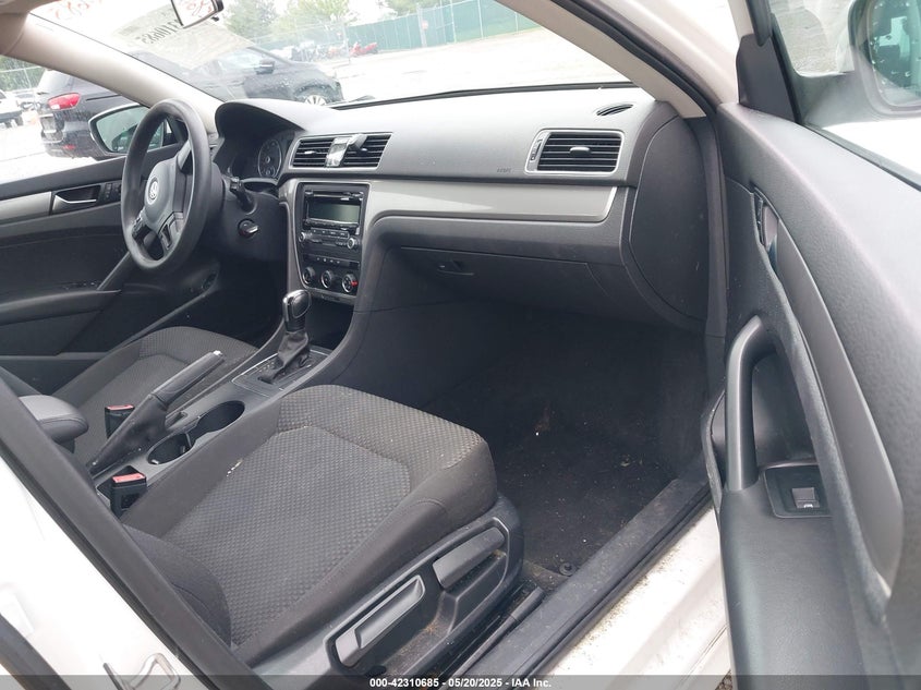2015 VOLKSWAGEN PASSAT VIN: 1VWAS7A36FC022590